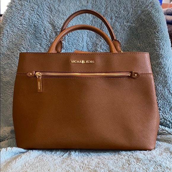Michael Kors Handbags - Michael Kors bag